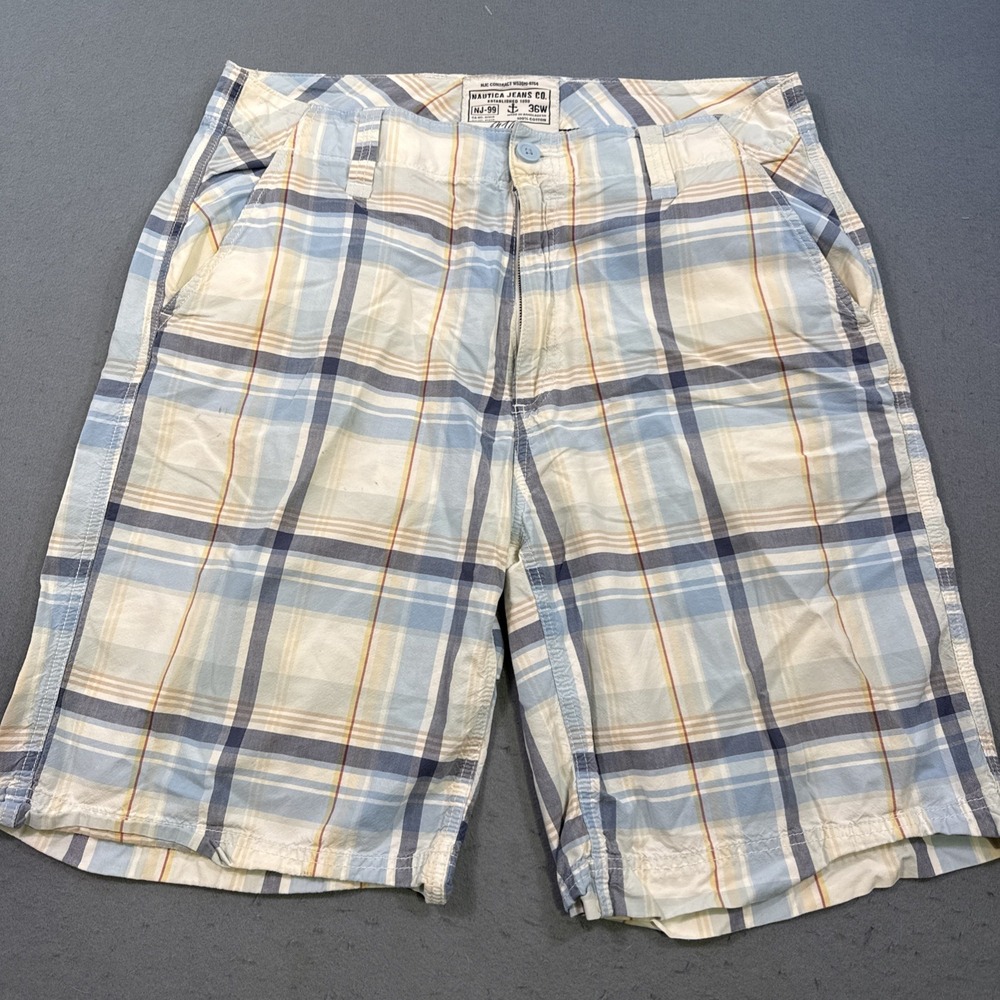 Nautica Jeans Co SHORTS men's 36 featuring a classic plaid pattern
